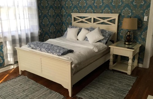 Colonial Heights Bed & Breakfast | Picardat Corner