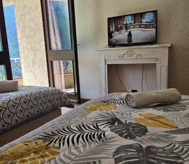 Echevis Hotel | Picasso Chambre Privée Le Refuge Du Phoenix