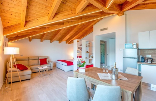 Musso Apartment | Piccola Orchidea Finestra on the Lake