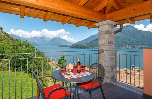Musso Apartment | Piccola Orchidea Finestra on the Lake