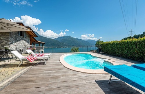 Musso Apartment | Piccola Orchidea Finestra on the Lake