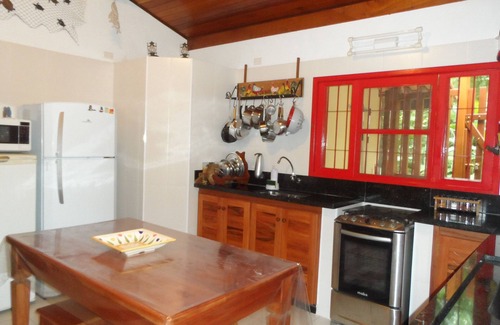 Picinguaba House | Picinguaba. Comfortable, in the middle of the forest, one minute from the beach with parking