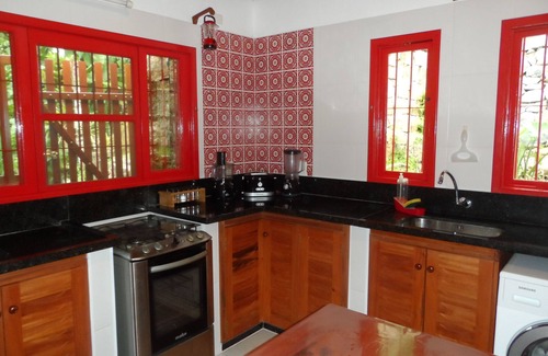 Picinguaba House | Picinguaba. Comfortable, in the middle of the forest, one minute from the beach with parking