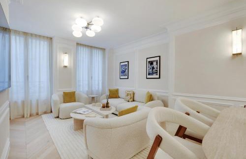 Quartier du Faubourg-Montmartre Apartment | Pick A Flat's apartment in Opéra- Rue Lafitte