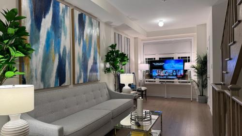 Pickering House | Pickering New Seaton Elegant Residence