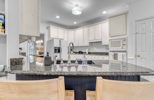 High Point House | Pickleball, Basketball, Movie Theater, King Beds