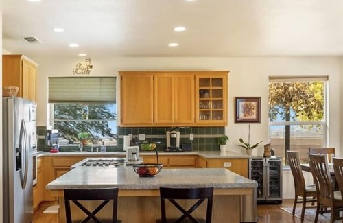 San Miguel House | Pickleball @ Casa De-Vine in Paso Robles Wine Country, 10 Acres, Vineyard Views