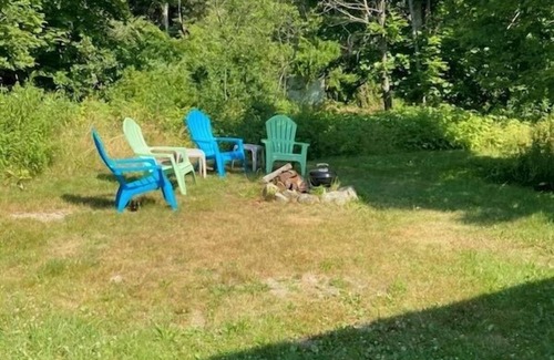 Brooklin House | Pickwick Cottage - Conveniently-Located in Brooklin