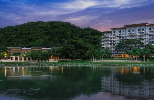 Nasugbu Apartment | Pico de Loro Beach and Country Club 3br6 Penthouse