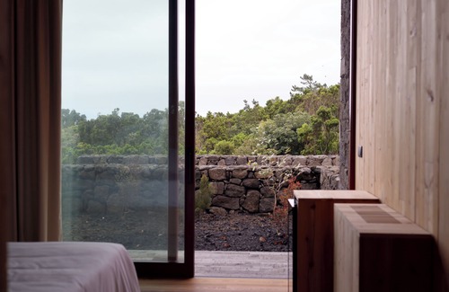 Madalena Hotel | Pico Vineyards