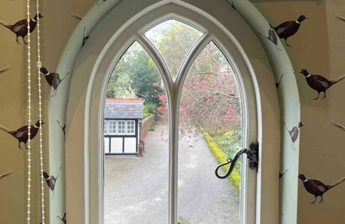 Brimstage Cottage | Picturesque Cottage Retreat : Countryside to Coast.