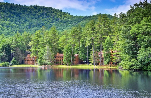 Sapphire Condo | Picture Perfect Condo Resort Mins Away from Slopes