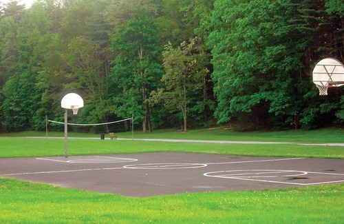 Sapphire Condo | Picture Perfect Condo Resort Mins Away from Slopes