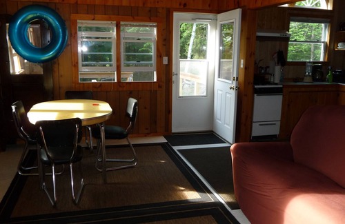Shingleton Cottage | Pictured Rocks area Lake Front Cottage in Upper Peninsula Michigan