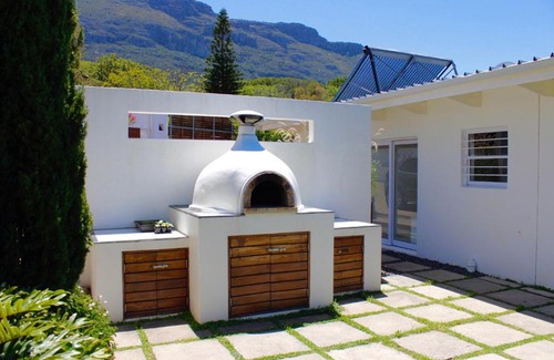 Hout Bay Villa | Picturesque Family Home with Spectacular Sea Views