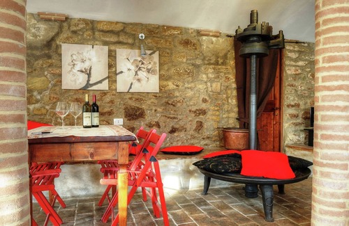Modigliana House | Picturesque holiday home in Modigliana with shared pool