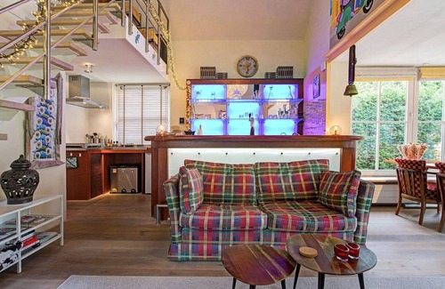 Oldenzaal House | Picturesque Holiday Home in Oldenzaal with Jacuzzi