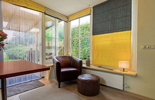 Oldenzaal House | Picturesque Holiday Home in Oldenzaal with Jacuzzi
