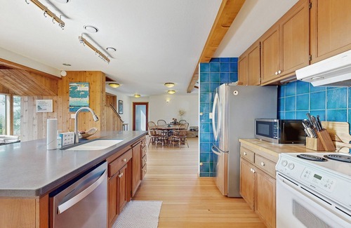 Sea Ranch House | Picturesque Home w/Ocean Views & Shared Amenities-Close to Hiking Trails & Beach