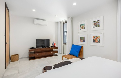 Fryes Beach Hotel | Picturesque Oceanfront Villa with Living Area Tailored for Pure Relaxation