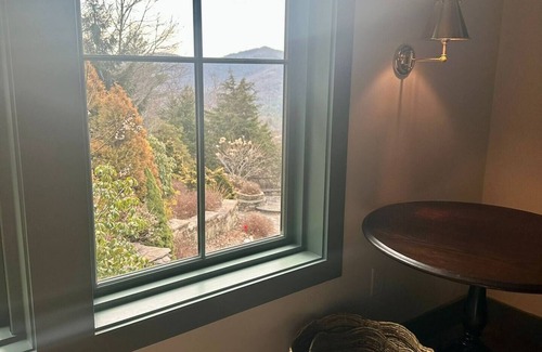 Sapphire House | Picturesque views of Sapphire and Lonesome Valley