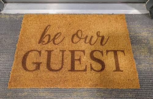 Villa Heights Apartment | Piece of NoDa⭐️FreeParking⭐️KingBed⭐️SmartTVs⭐️1GBWifi