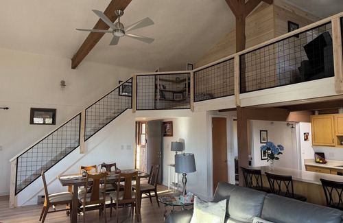 Newland Cabin | Piece of The Mountain! Charming cabin your perfect mountain getaway!