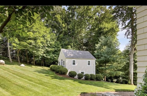 Westport Cottage | Pied-à-terre in prestigious Long Lots area of Westport