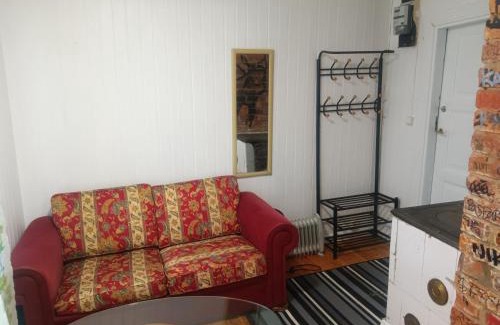 Tampere Apartment | Pieni asunto 25m2 vanhassa puukerrostalossa min 2 yötä