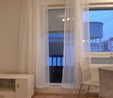 Pori Apartment | Pieni moderni saunallinen kaksio keskustan lähellä
