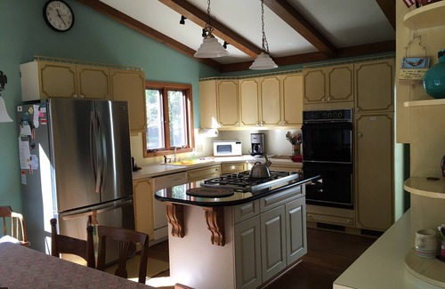 Fennville House | Pier Cove Farm House W/Private Beach & Wooded Trails Near Saugatuck/Douglas