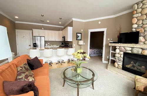 St Ignace Condo | Pier Harbor Condo #1-Downtown St.Ignace