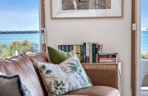Lorne Apartment | Pier Vista - Exceptional panoramic beach views