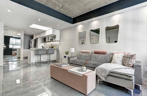 Shaughnessy Village Apartment | Pierce Boutique Apartments