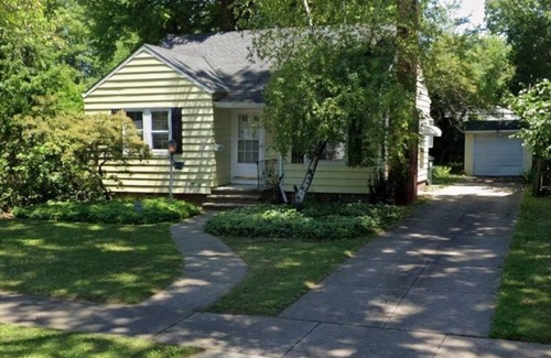 South Euclid House | Piermont · Cozy Fairytale Getaway: 2BR & Magical Attic