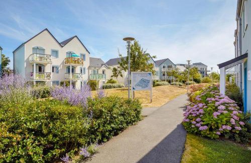 Courseulles-sur-Mer Apartment | Pierre & Vacances Résidence Le Chant des Oiseaux