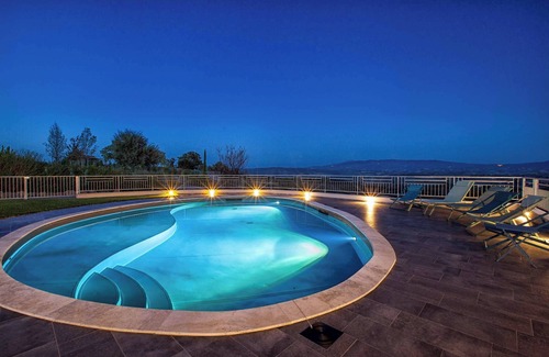 Campagnatico Villa | Pietra Bianca - Three Bedroom Villa, Sleeps 6
