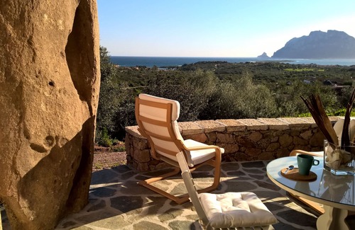 Porto San Paolo Apartment | "Pietre" House - SURROUNDED BY GREEN AND BREATHTAKING PANORAMA