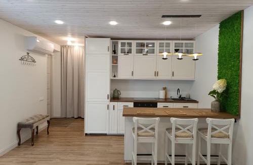 Klaipeda Apartment | Pievų Tako kiemelis