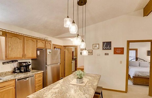 Wears Valley Cabin | Pigeon Forge - Lumber Jack Lodge - 2 Bedrooms - Sleeps 8