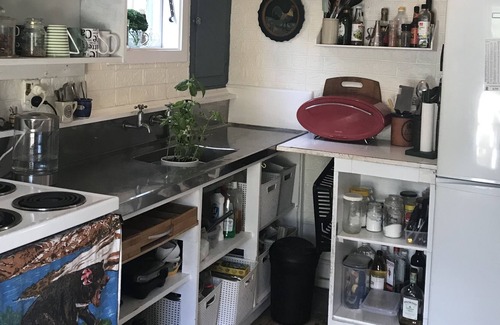 Piha House | PIHA - Bach, Cottage or Tiny House - any of these apply to my place.
