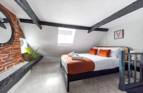 Woodbridge House | Pike Perch