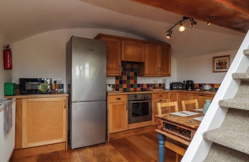 Hebden Bridge Cottage | PIKE VIEW COTTAGE, pet friendly, with open fire in Heptonstall