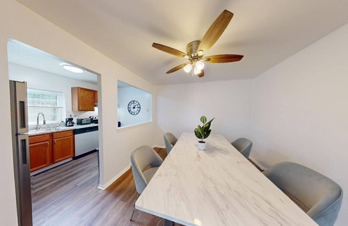 Newark Apartment | Pine Brook Apartments: Luxurious living in a stunning wooded setting