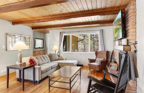 Groom Creek House | Pine Cone Lodge Fire Pit BBQ Ping Pong
