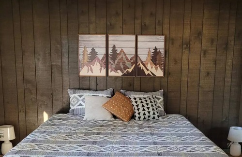 Baker City House | Pine Creek Mountain Escape 50 % Golf discount with receipt