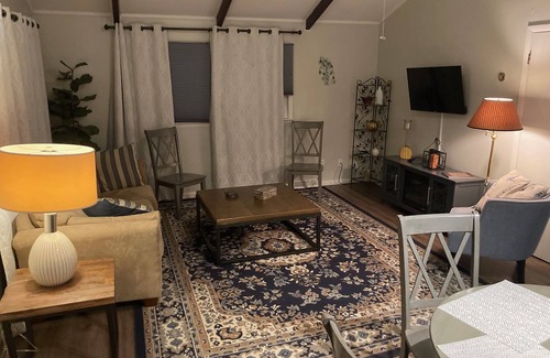 Zion Crossroads Cottage | Pine Grove Cottage - Visit Monticello, Charlottesville & Many Local Wineries