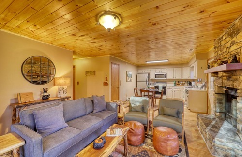 Newland House | Pine Haven Getaway in Linville Land Harbor. 4BDR/3BA with Large Deck & Game Room