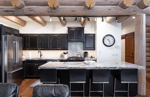 Deer Valley Condo | Pine Inn at Trail's End Lodge - Three Bedroom Residence with Spa #5