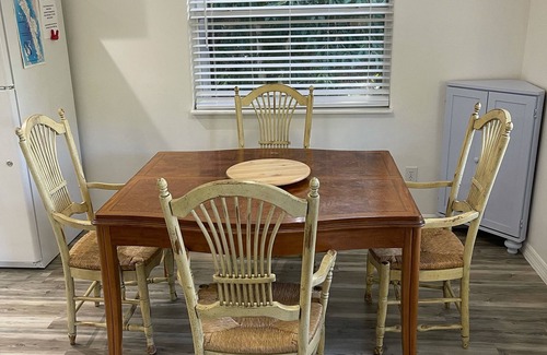 Pine Island Center Apartment | Pine Island Breeze/Bokeelia 1 Bdrm 1 bath